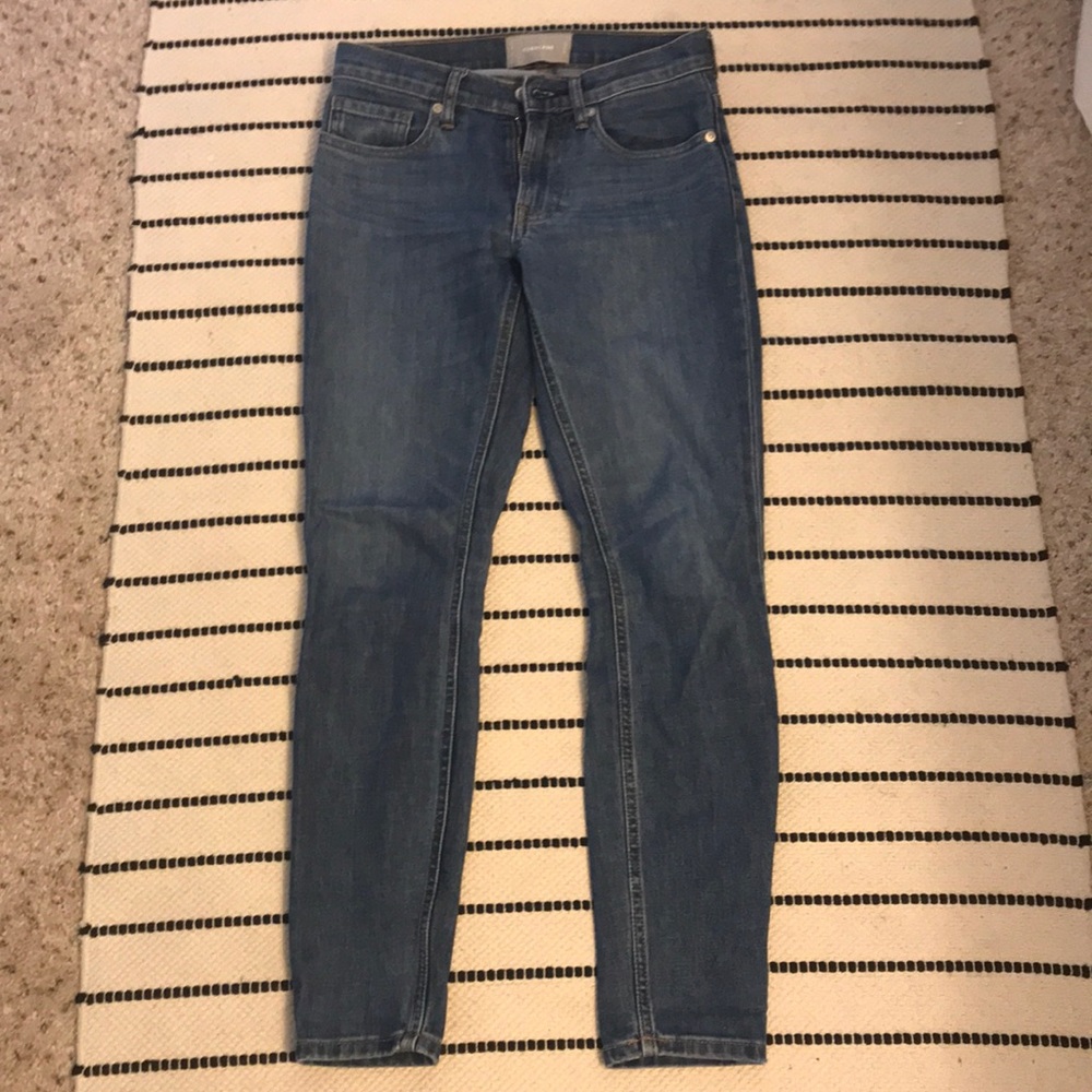 Everlane • Mid Rise Skinny Jeans